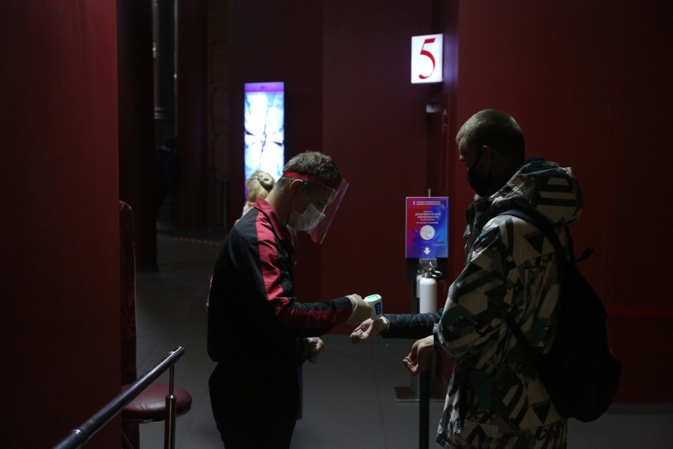 Новое творение Фрэнсиса Форда Копполы, драма о больной жене и криминальная французская комедия: что сейчас смотреть в кино в Петербурге